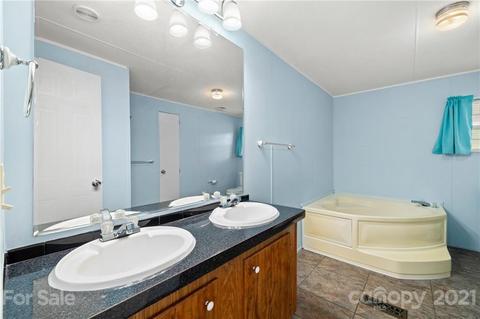 180 Austin Rd, Clyde, NC 28721 photo 12