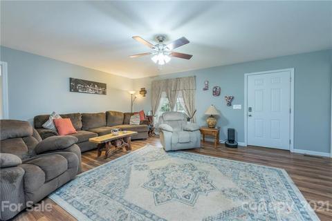 7 Kreston Dr, Marshall, NC 28753 photo 5