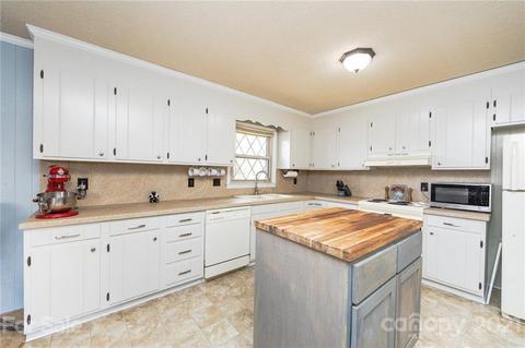 5183 Driftwood Dr, Davidson, NC 28036 photo 9