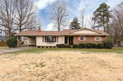 5183 Driftwood Dr, Davidson, NC 28036 photo 1