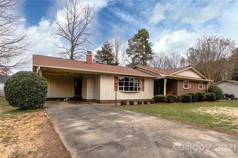 5183 Driftwood Dr, Davidson, NC 28036 photo 2
