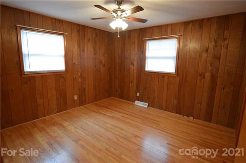 200 Bradshaw Rd, Tryon, NC 28782 photo 12