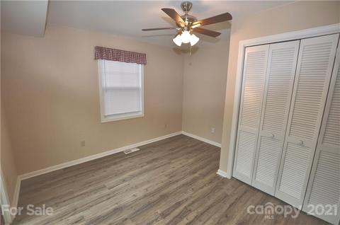 200 Bradshaw Rd, Tryon, NC 28782 photo 9