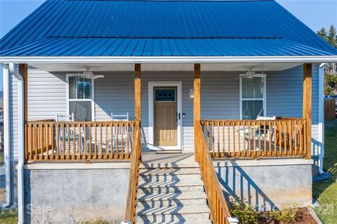 61 Second St, Marion, NC 28752 photo 4
