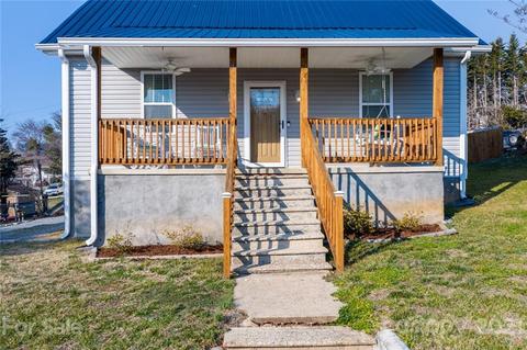 61 Second St, Marion, NC 28752 photo 3