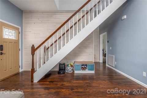 61 Second St, Marion, NC 28752 photo 16