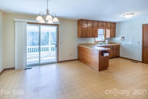 135 Monroe Buchanan Rd, Dillsboro, NC 28725 photo 4