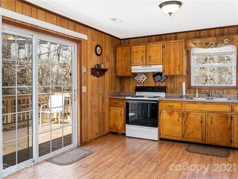 128 Windsong Ln, Clyde, NC 28721 photo 11