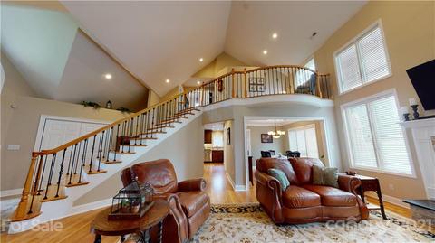 1071 Baker Barn Rd, Hickory, NC 28602 photo 6