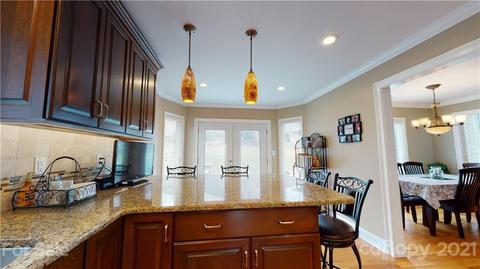 1071 Baker Barn Rd, Hickory, NC 28602 photo 9