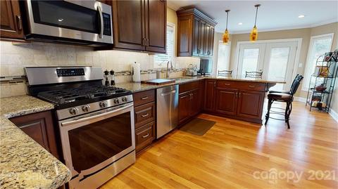 1071 Baker Barn Rd, Hickory, NC 28602 photo 10