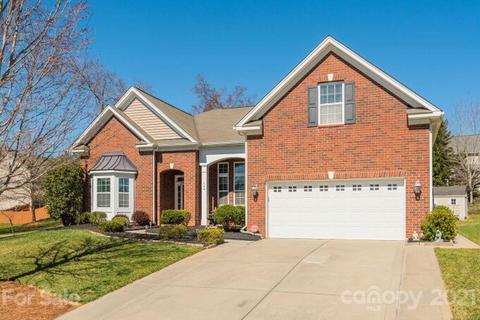 740 Beille Ln, Fort Mill, SC 29708 photo 1