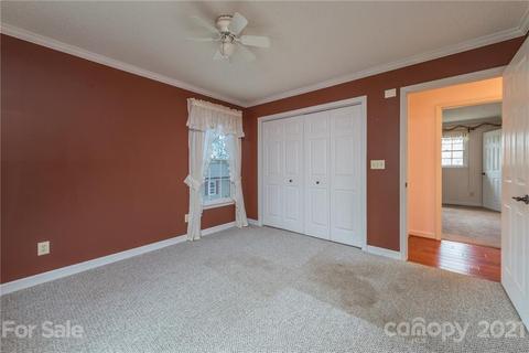 700 White Oak Ln, Tryon, NC 28782 photo 13