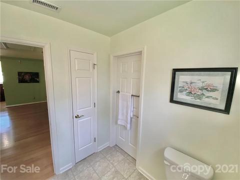 3776 Pinecrest Dr NE, Hickory, NC 28601 photo 32