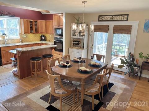 3776 Pinecrest Dr NE, Hickory, NC 28601 photo 8