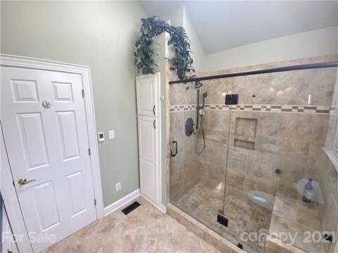 3776 Pinecrest Dr NE, Hickory, NC 28601 photo 19