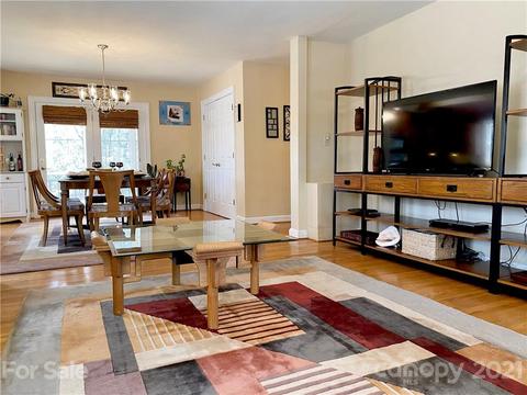 3776 Pinecrest Dr NE, Hickory, NC 28601 photo 9