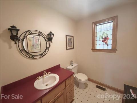 3776 Pinecrest Dr NE, Hickory, NC 28601 photo 22