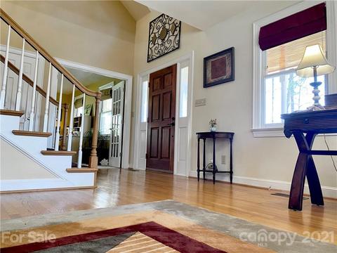 3776 Pinecrest Dr NE, Hickory, NC 28601 photo 4