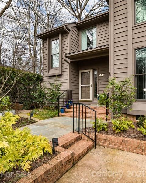 441 Windward Dr, Davidson, NC 28036 photo 2