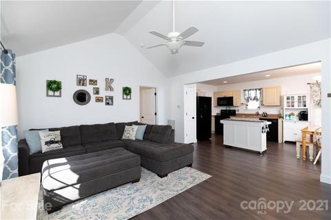 185 Cheek Rd, Clover, SC 29710 photo 2