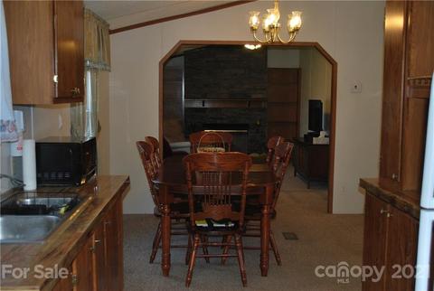378 Phillipsville Loop, Canton, NC 28716 photo 4