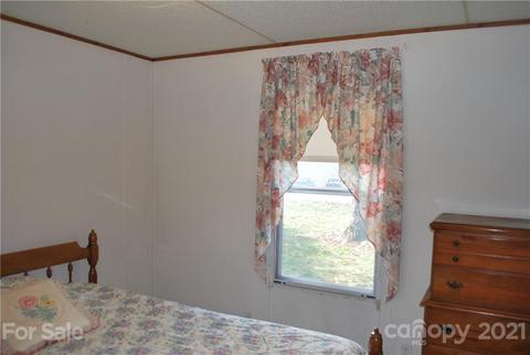 378 Phillipsville Loop, Canton, NC 28716 photo 10