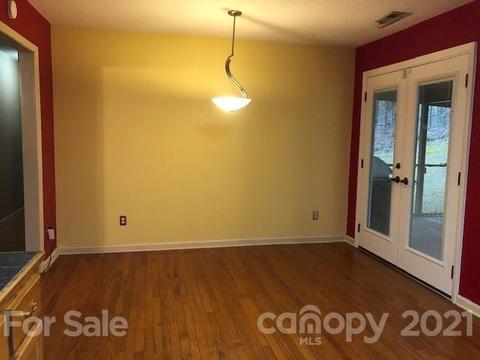 6207 Mountainside Dr, Hickory, NC 28601 photo 7