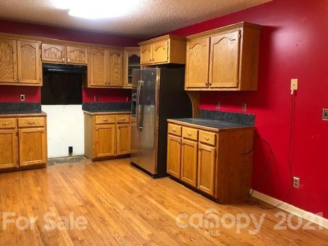 6207 Mountainside Dr, Hickory, NC 28601 photo 6