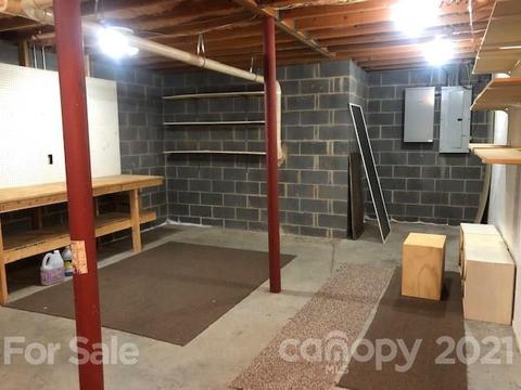 6207 Mountainside Dr, Hickory, NC 28601 photo 18