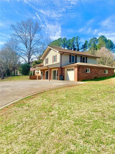 320 Golf Course Rd, Morganton, NC 28655 photo 2