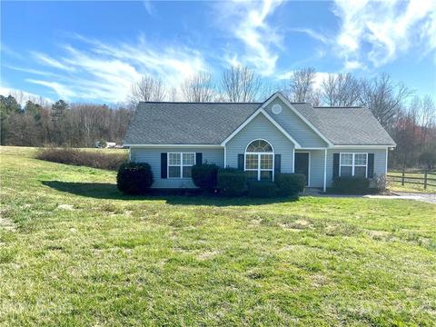 905 Pondside Dr, Wingate, NC 28174 photo 2