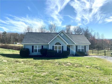 905 Pondside Dr, Wingate, NC 28174 photo 1