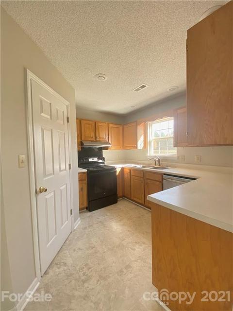 905 Pondside Dr, Wingate, NC 28174 photo 9