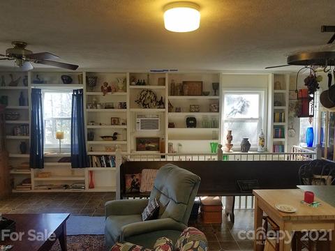 368 E Southside Dr E, Chimney Rock, NC 28720 photo 10