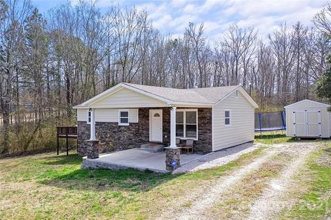 612 Ginger Cake Rd, Lancaster, SC 29720 photo 2