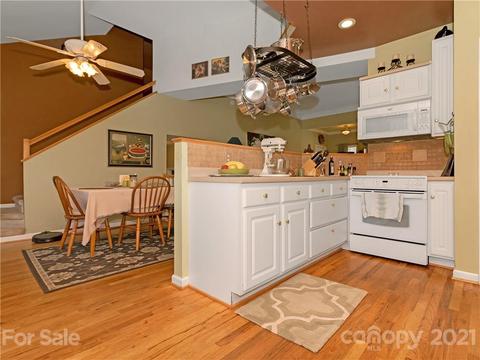 694 Tip Top Rd, Brevard, NC 28712 photo 9