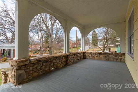 5 Bailey St, Canton, NC 28716 photo 4