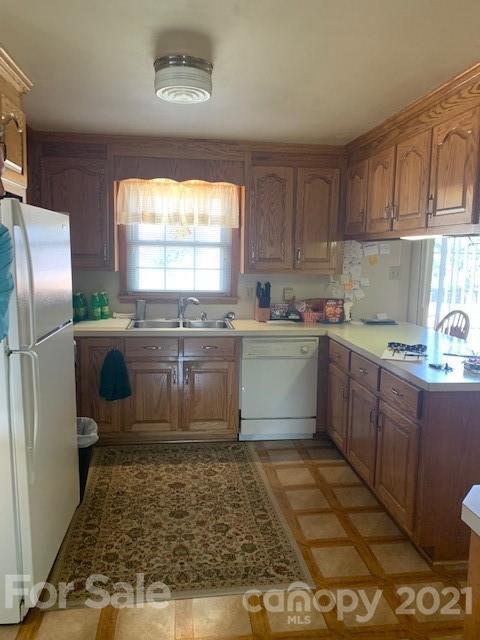 2425 23rd Avenue Pl, Hickory, NC 28601 photo 2