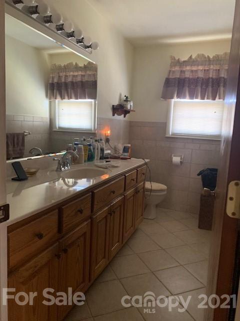 2425 23rd Avenue Pl, Hickory, NC 28601 photo 5