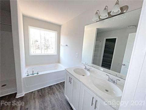 1456 Mayfair Dr, Conover, NC 28613 photo 10