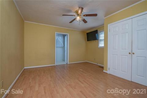 20 E Constance St, Columbus, NC 28722 photo 12