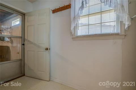 20 E Constance St, Columbus, NC 28722 photo 13