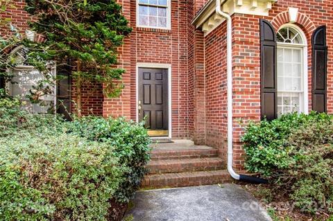 18529 Dembridge Dr, Davidson, NC 28036 photo 2