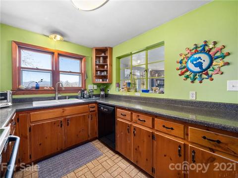 145 Powell Rd, Clyde, NC 28721 photo 7