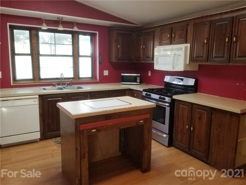 101 E Trace Dr, Newton, NC 28658 photo 9