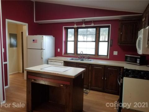 101 E Trace Dr, Newton, NC 28658 photo 12