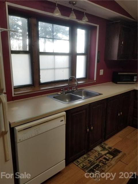 101 E Trace Dr, Newton, NC 28658 photo 10