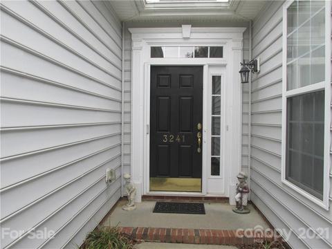 3241 Sapphire Ln, Fort Mill, SC 29708 photo 2