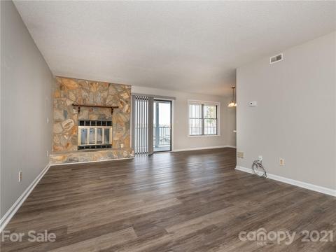 20357 Harborgate Ct #204, Cornelius, NC 28031 photo 5